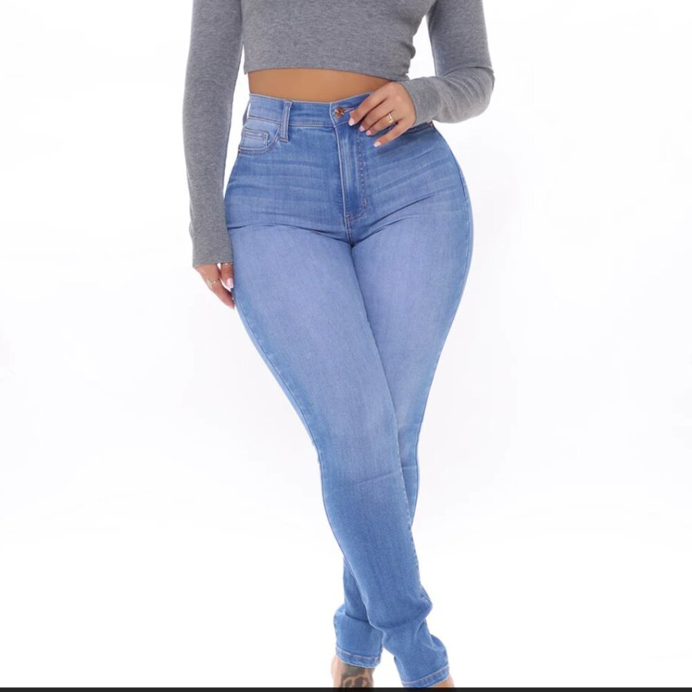 Fashion Nova Show off the curves Super stretch booty lifter skinny jeans